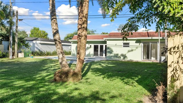 8614 SW 102nd Pl, Miami, FL 33173