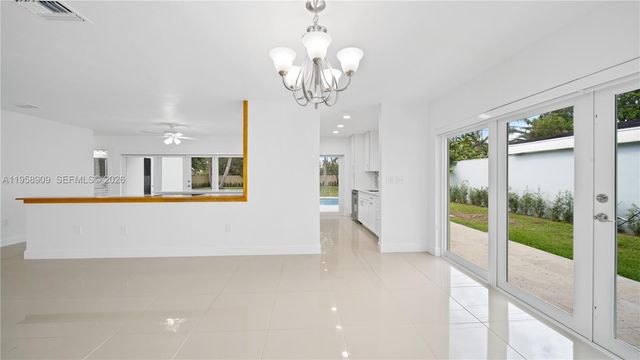 8614 SW 102nd Pl, Miami, FL 33173