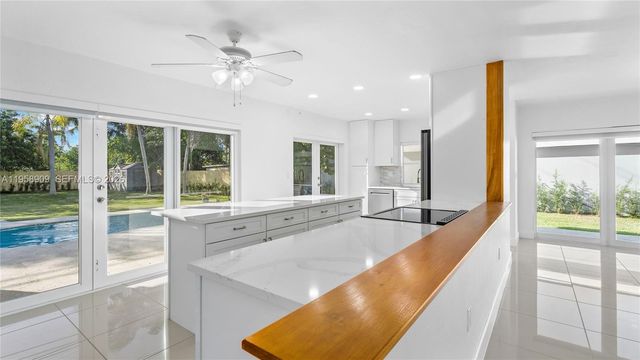 8614 SW 102nd Pl, Miami, FL 33173