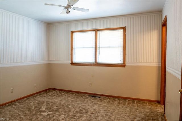 55 Calhoun ST, Hampton, VA 23669