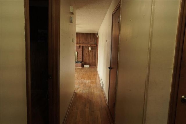 1203 S Highland Drive, Harrisonville, MO 64701