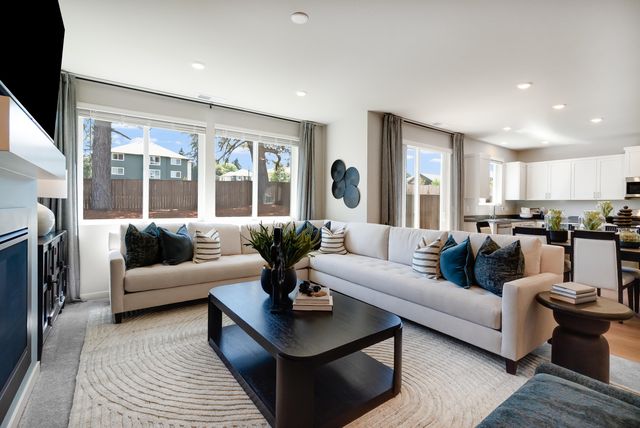 63202 NE Carly Ln, Bend, OR 97701