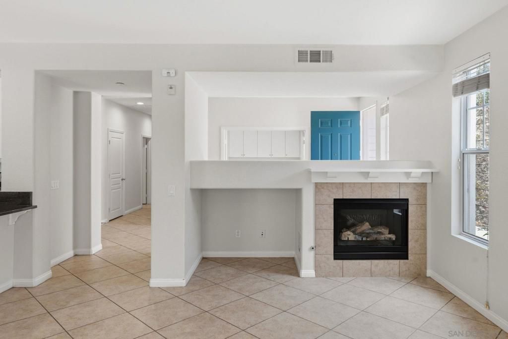 Image 14 of property listing at 750 Harbor Cliff Way 105, Oceanside, CA 92054