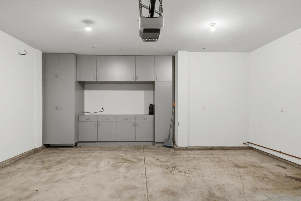 Image 18 of property listing at 750 Harbor Cliff Way 105, Oceanside, CA 92054