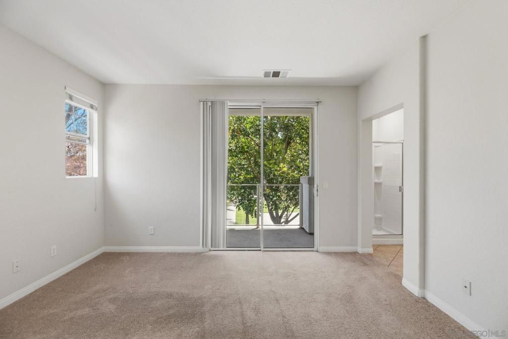 Image 19 of property listing at 750 Harbor Cliff Way 105, Oceanside, CA 92054