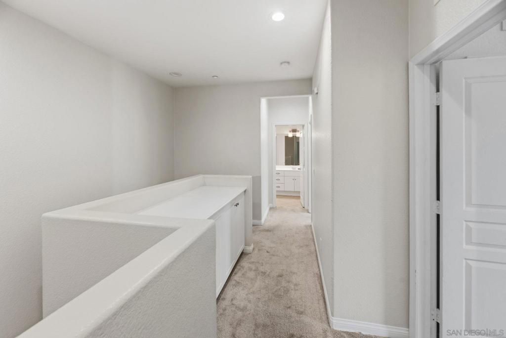 Image 28 of property listing at 750 Harbor Cliff Way 105, Oceanside, CA 92054