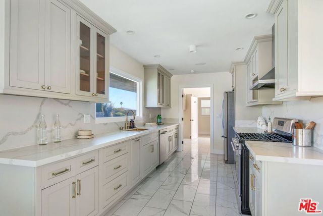 4204 Olympiad Drive, View Park, CA 90043