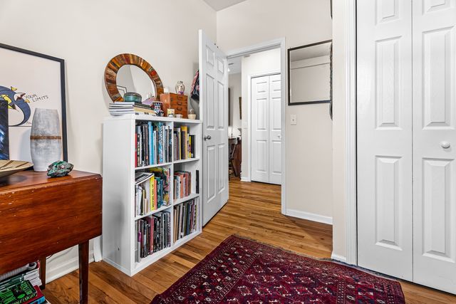 1927 W Ohio Street, Chicago, IL 60622