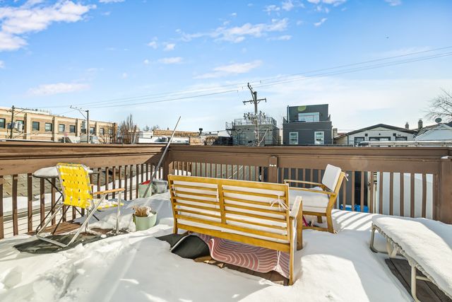 1927 W Ohio Street, Chicago, IL 60622