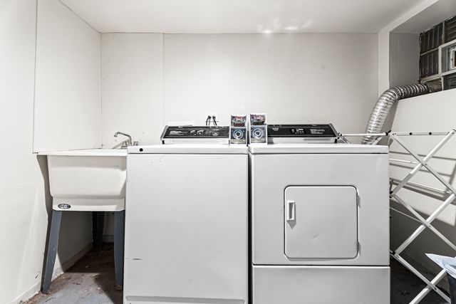 1927 W Ohio Street, Chicago, IL 60622