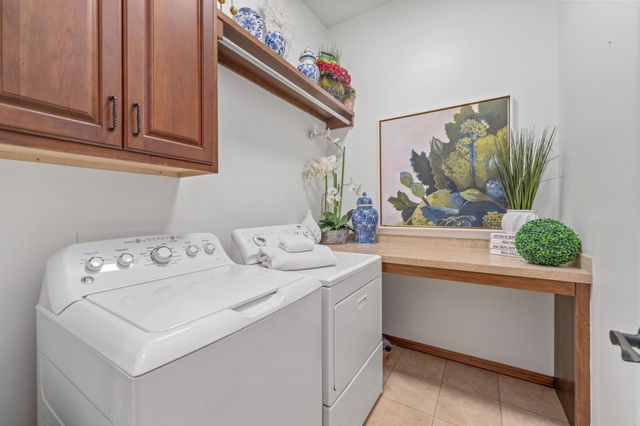 2541 N Loch Lomond Ct, Wichita, KS 67228