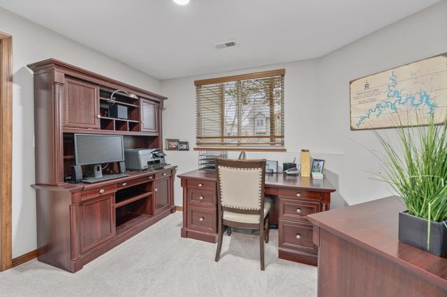 2541 N Loch Lomond Ct, Wichita, KS 67228