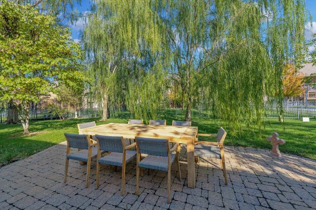 2541 N Loch Lomond Ct, Wichita, KS 67228