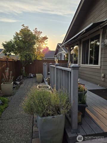 8650 Bainbridge Loop NE, Lacey, WA 98516