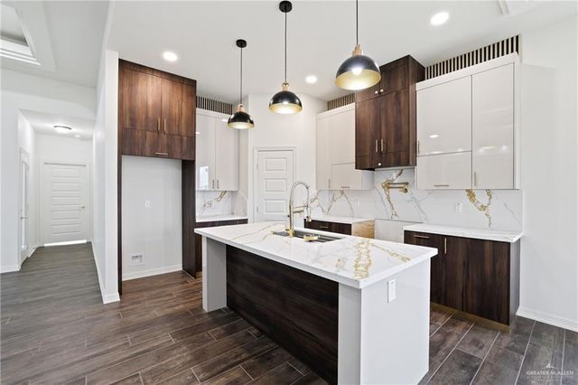 4212 S Carter Street, Edinburg, TX 78542