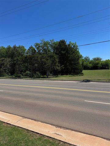 10560 N Kelley Avenue, Oklahoma City, OK 73131