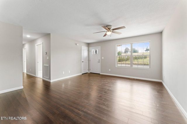 264 Wilberforce Ave, Oak Ridge, TN 37830