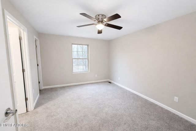 264 Wilberforce Ave, Oak Ridge, TN 37830