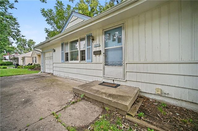 5733 Dearborn Street, Mission, KS 66202