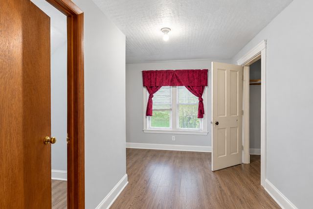 20 Division Street, Algonquin, IL 60102