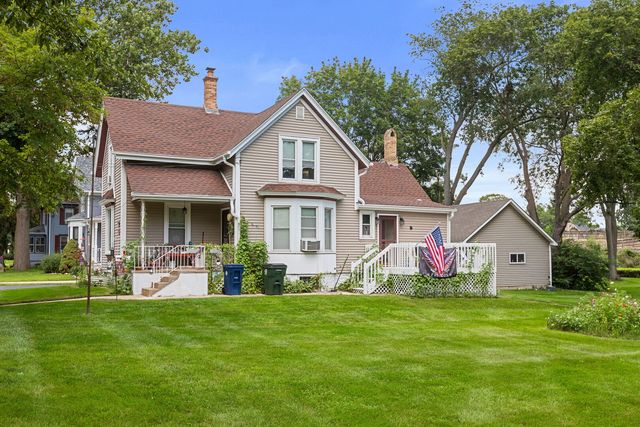 20 Division Street, Algonquin, IL 60102