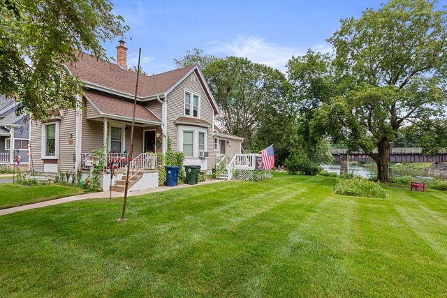 20 Division Street, Algonquin, IL 60102