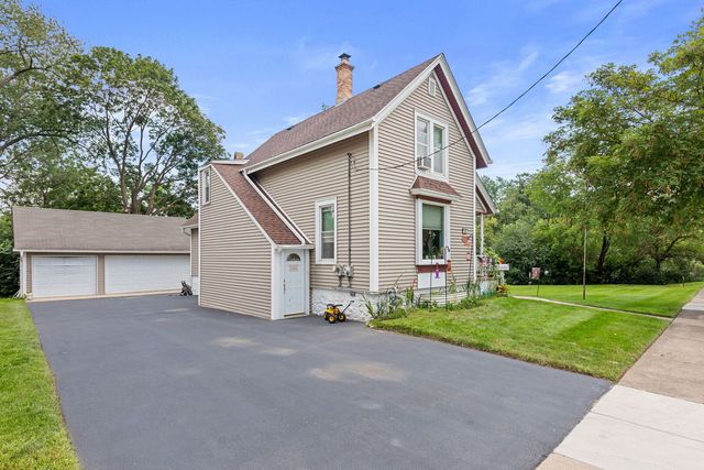 20 Division Street, Algonquin, IL 60102
