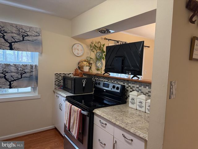 9730 HAGEL CIR, Lorton, VA 22079