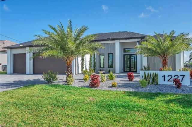 1227 SW 37th ST, Cape Coral, FL 33914