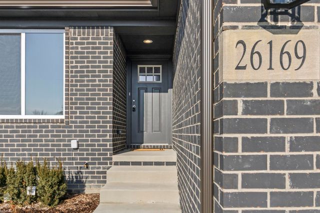 26169 Juliagrove Lane, Chesterfield Twp, MI 48051