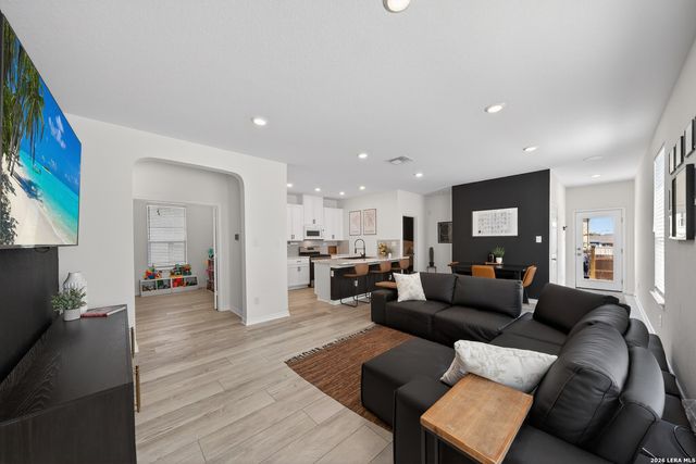 5008 ARROW VIS, Marion, TX 78124