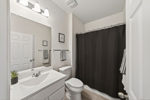 5008 ARROW VIS, Marion, TX 78124