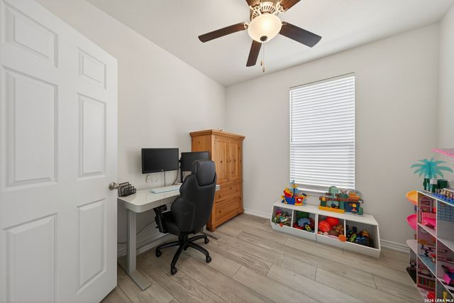 5008 ARROW VIS, Marion, TX 78124