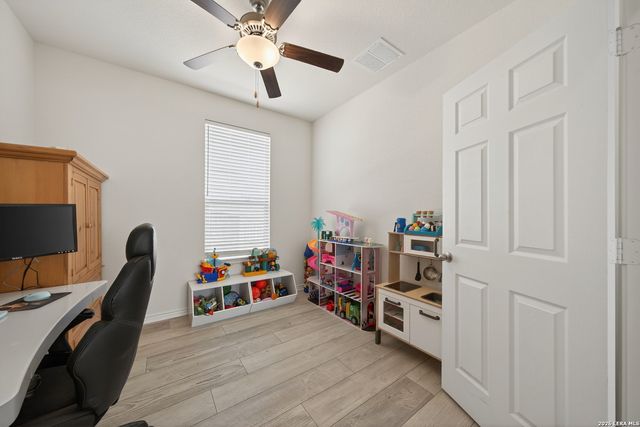 5008 ARROW VIS, Marion, TX 78124