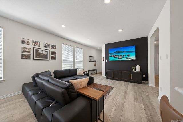 5008 ARROW VIS, Marion, TX 78124