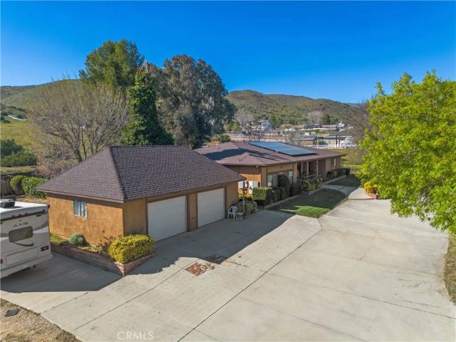 33805 Crown Valley Road, Acton, CA 93519