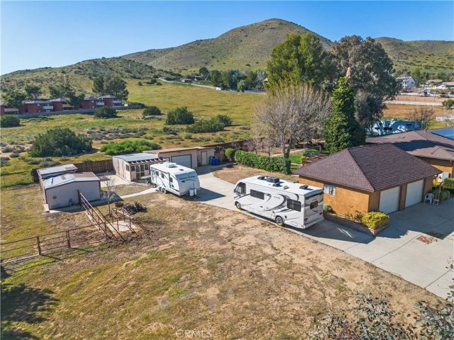 33805 Crown Valley Road, Acton, CA 93519