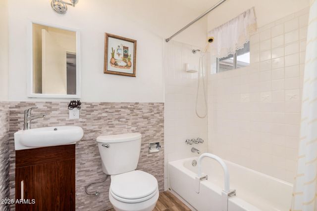 144 W PERETZ Circle, Morristown, AZ 85342