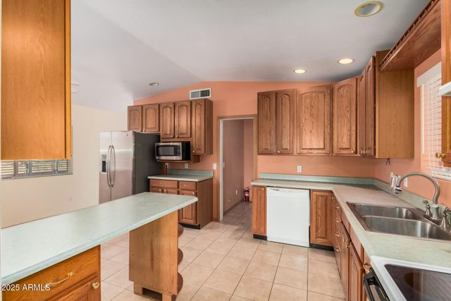 144 W PERETZ Circle, Morristown, AZ 85342