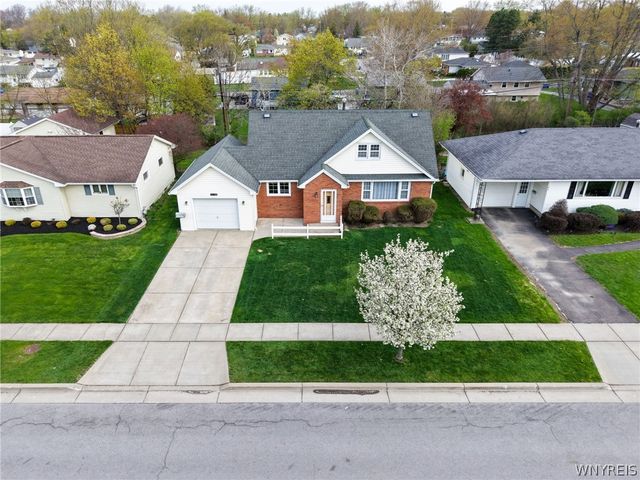 40 Woodmar Terrace, West Seneca, NY 14224