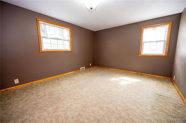 40 Woodmar Terrace, West Seneca, NY 14224