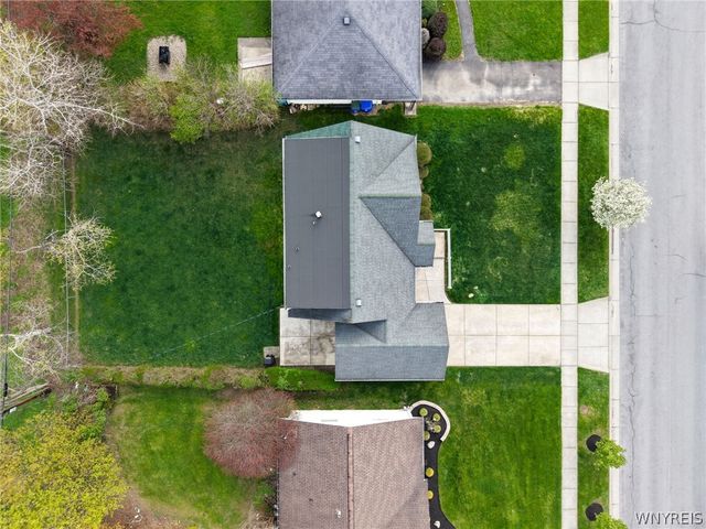 40 Woodmar Terrace, West Seneca, NY 14224