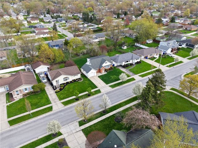 40 Woodmar Terrace, West Seneca, NY 14224