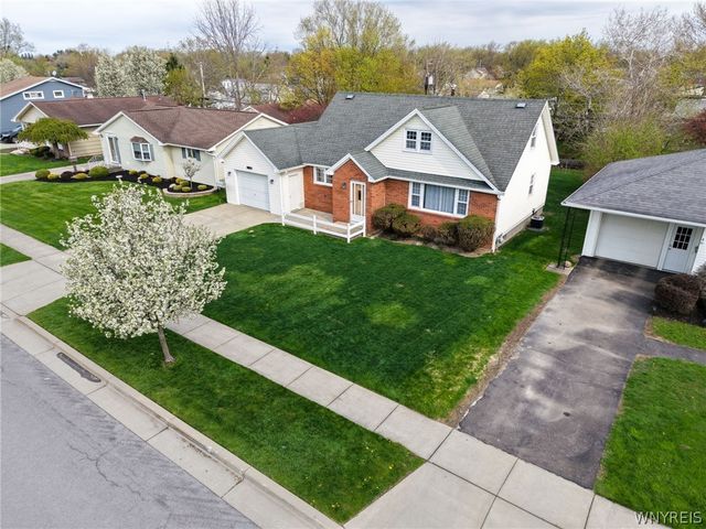 40 Woodmar Terrace, West Seneca, NY 14224