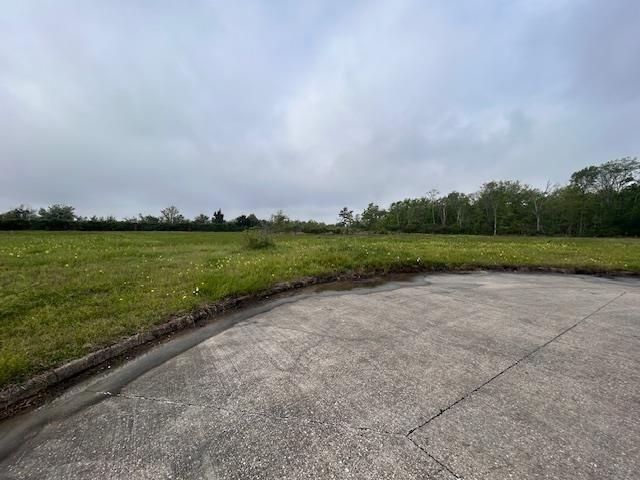 7555 Coral Creek Street, Beaumont, TX 77707