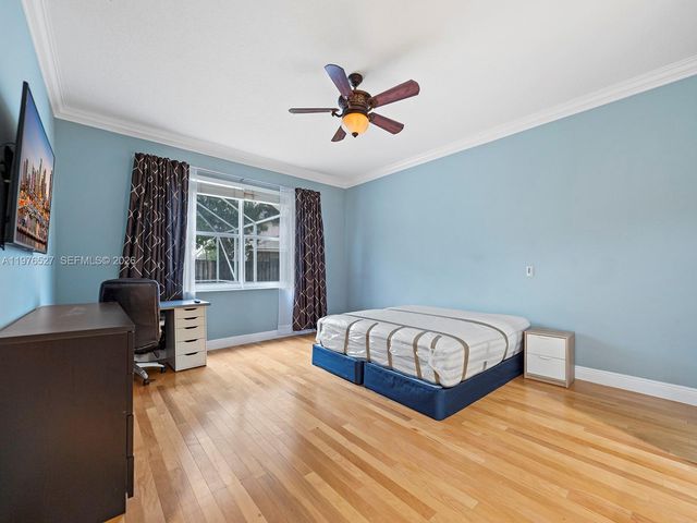 1104 NW 139th Avenue, Pembroke Pines, FL 33028