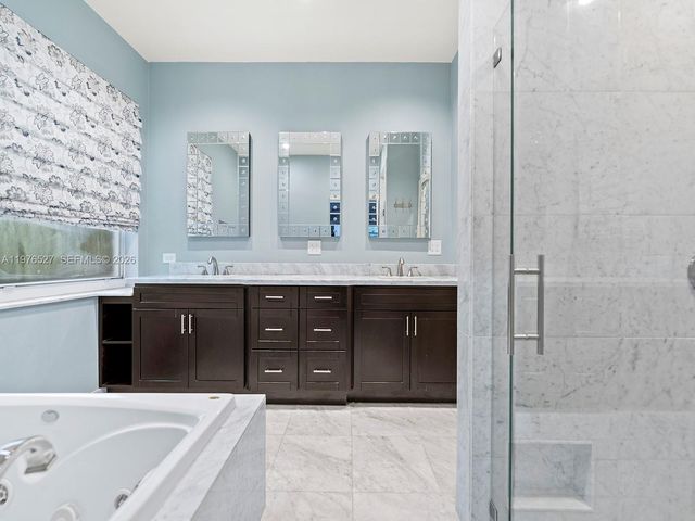 1104 NW 139th Avenue, Pembroke Pines, FL 33028