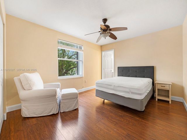 1104 NW 139th Avenue, Pembroke Pines, FL 33028