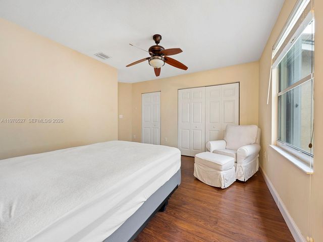 1104 NW 139th Avenue, Pembroke Pines, FL 33028