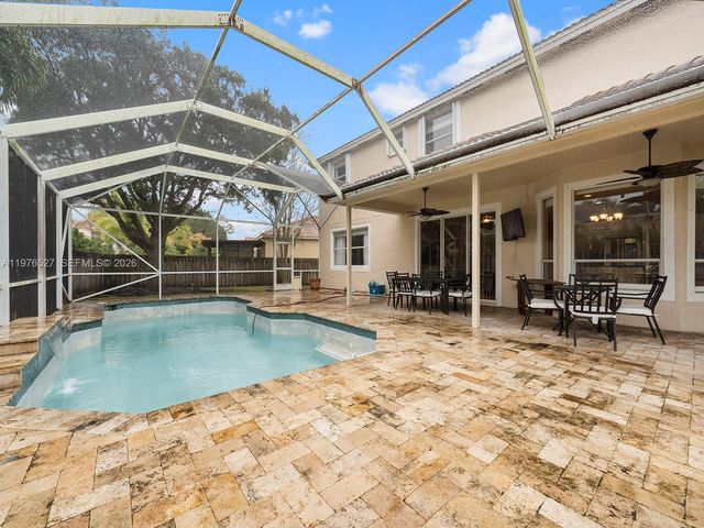 1104 NW 139th Avenue, Pembroke Pines, FL 33028